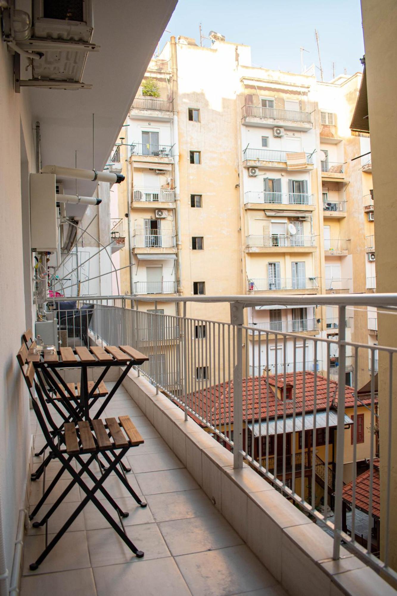 C.6 Ploumeria #City_Center Thessaloníki Luaran gambar